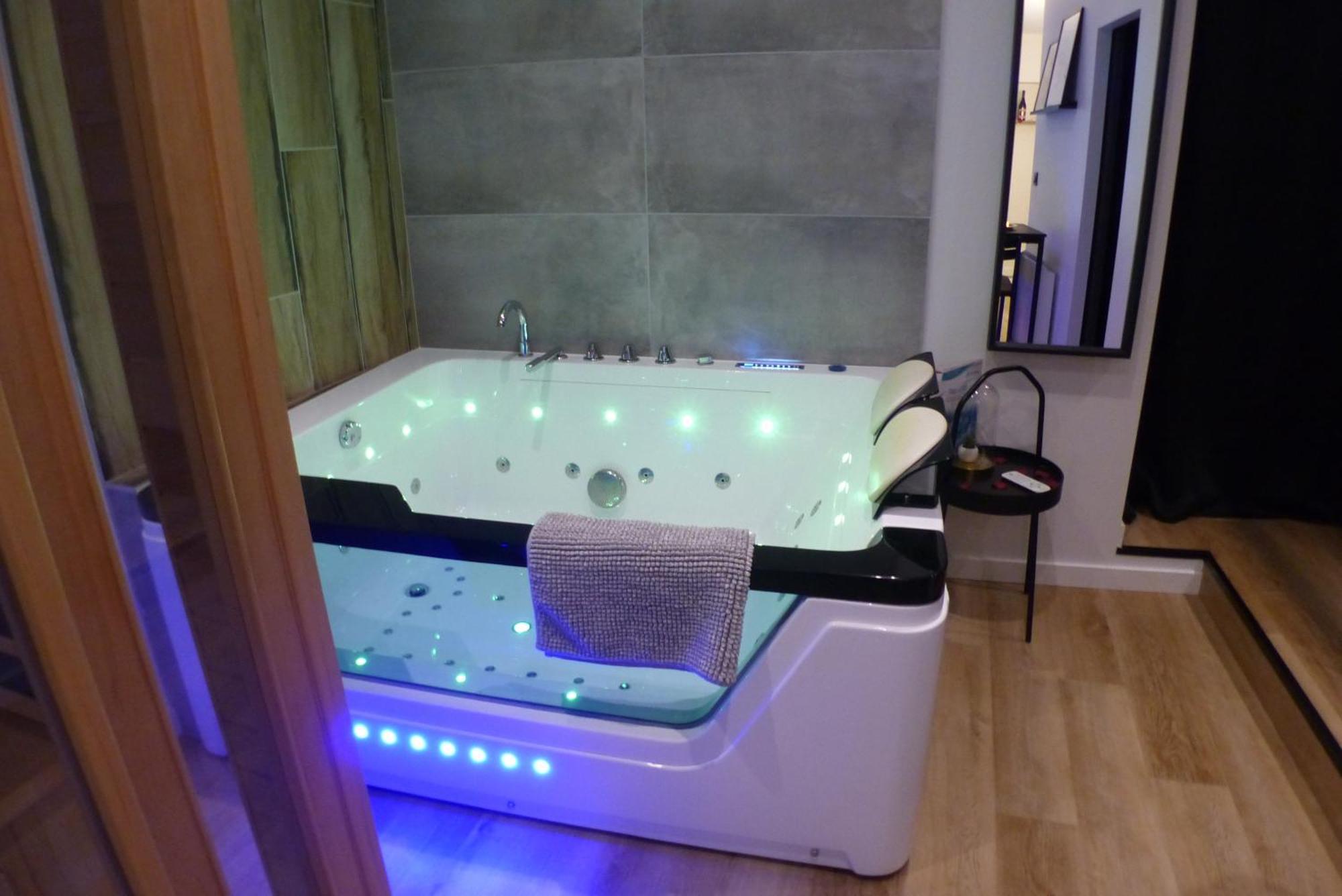 Appartement Balneotherapie Et Sauna Hyper Centre Nantes Ngoại thất bức ảnh